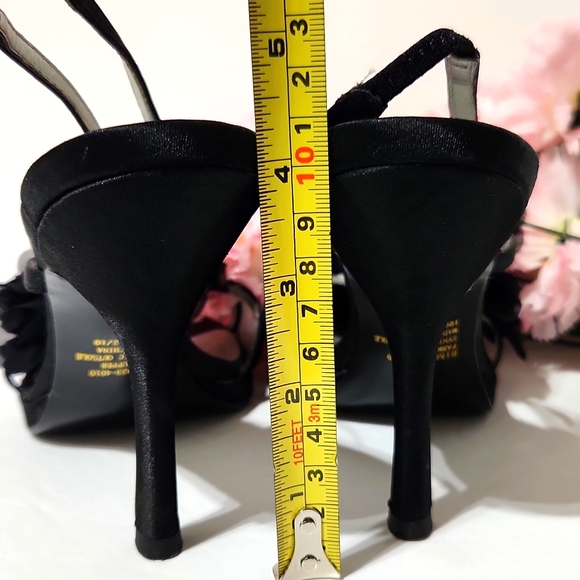 Jacqueline Ferrar Womens Black Ruffled Fabric Toe Slingback Heel Pump Size 8.5M - Picture 11 of 12